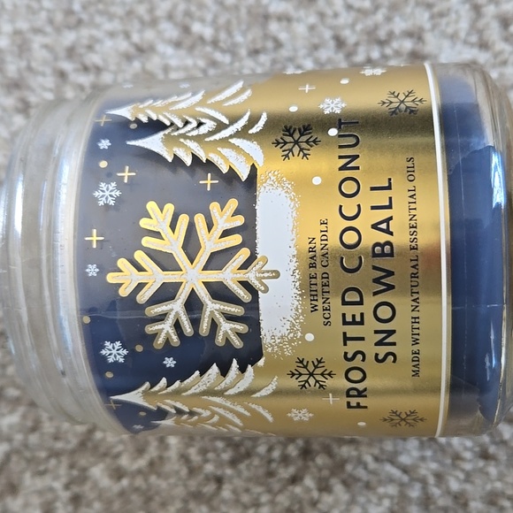 Frosted coconut snowball candle set - Picture 2 of 3